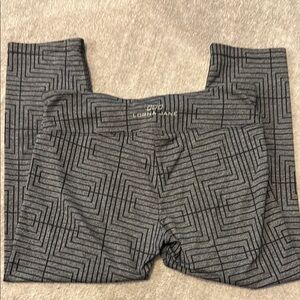 Lorna Jane Charcoal Geometric Pattern leggings